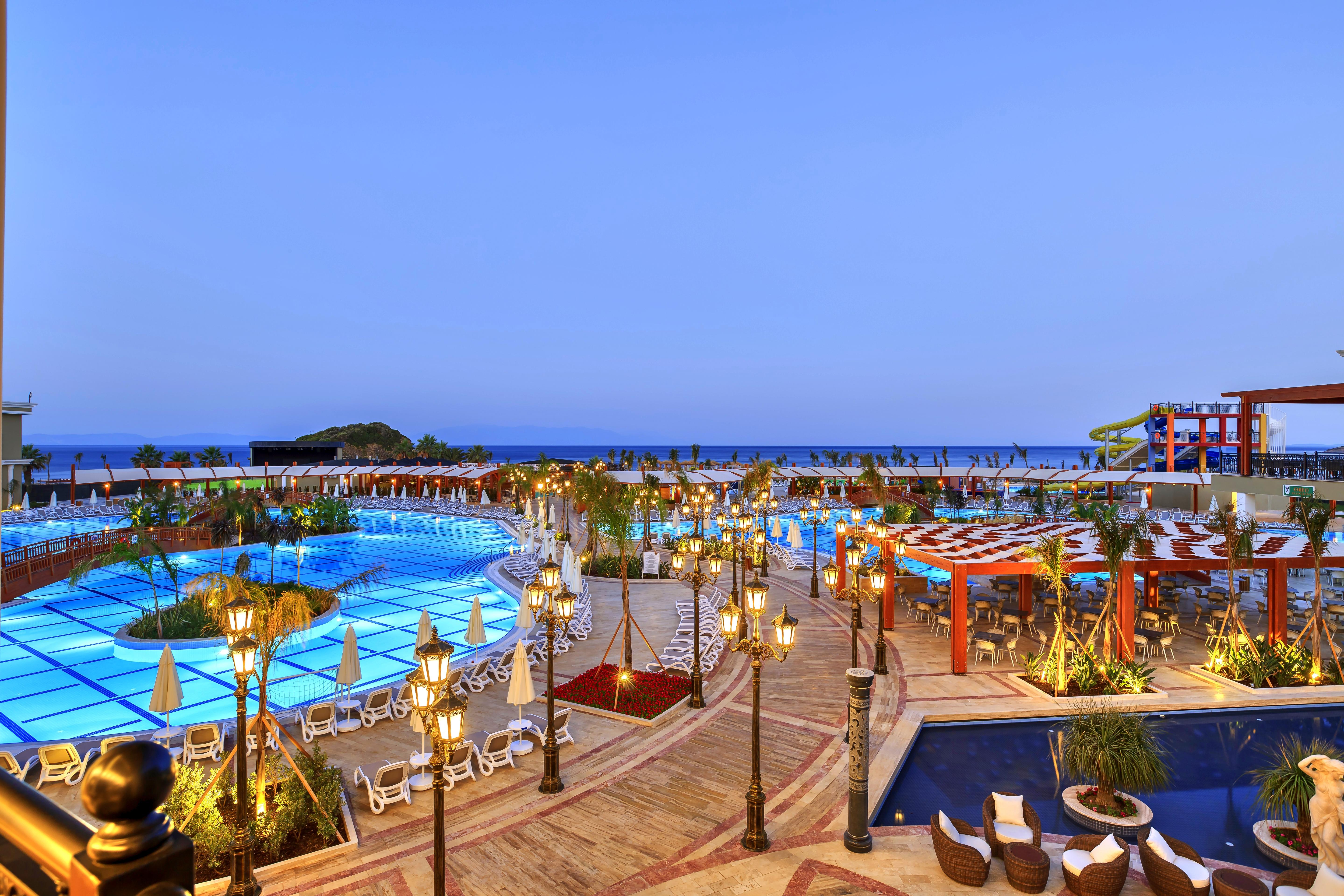 Sunis Efes Royal Palace Resort & Spa Özdere Esterno foto