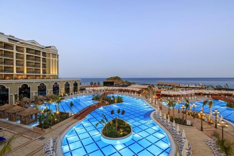 Sunis Efes Royal Palace Resort & Spa Özdere Esterno foto